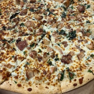 16" Chicken Alfredo Pizza